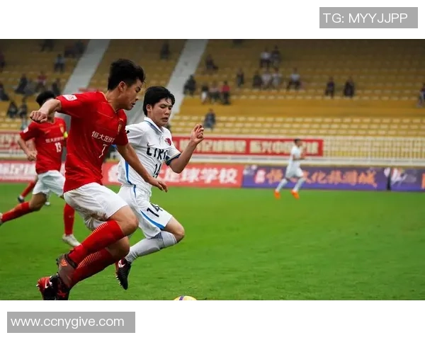 揭秘冷面球星赛场内外传奇人生故事带你感受别样足球魅力 揭秘冷面球星赛场内外传奇人生故事带你感受别样足球魅力