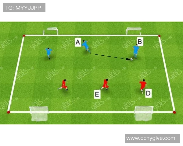 球星赛场实时足球实战解说带你深度解析技战术亮点