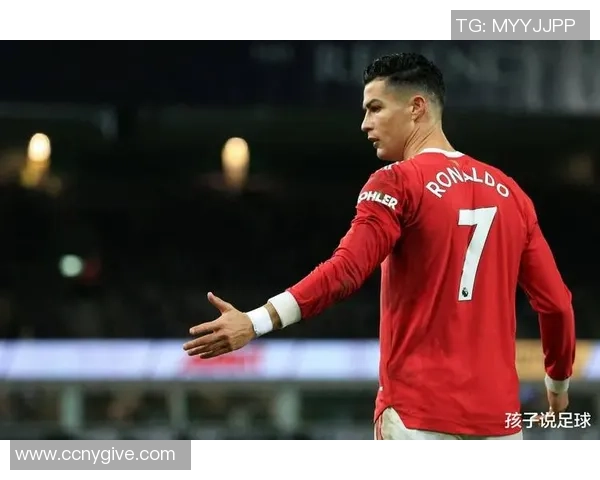 足球十大豪门球星：揭开足坛巨星背后的传奇故事与辉煌成就